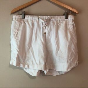 Charlie Page | White Linen Shorts